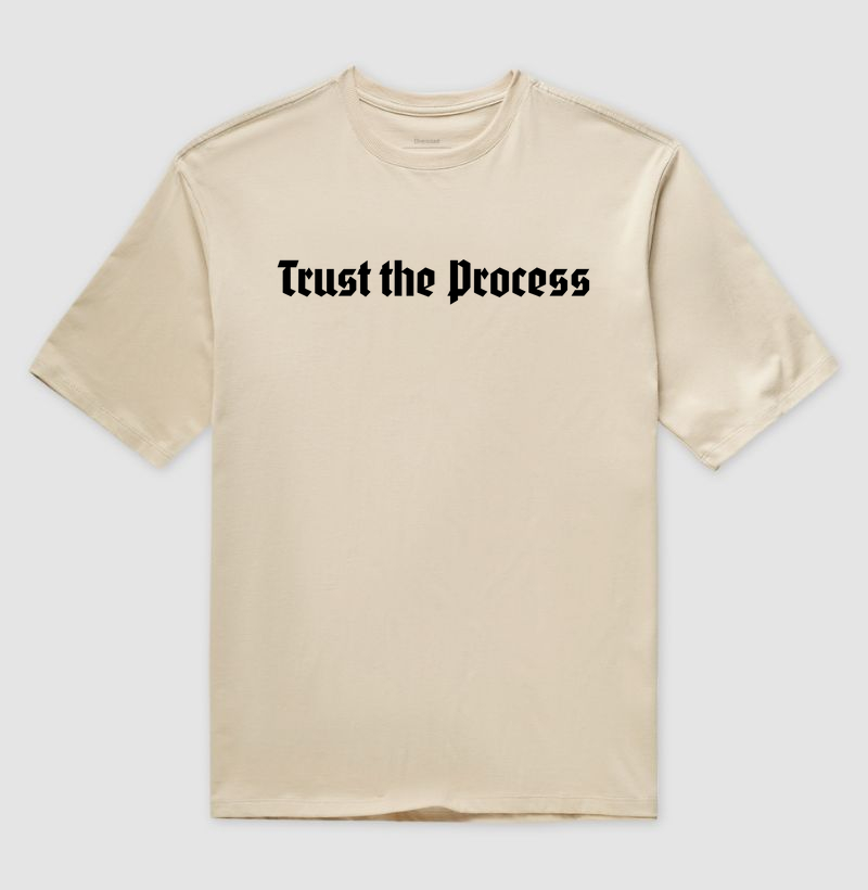 Camiseta Oversized Trust the Process