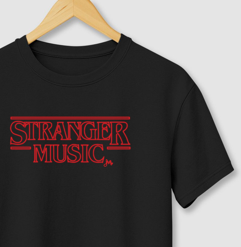 Camiseta Geek "Stranger Music" – Vibe Anos 80 & Mundo Invertido