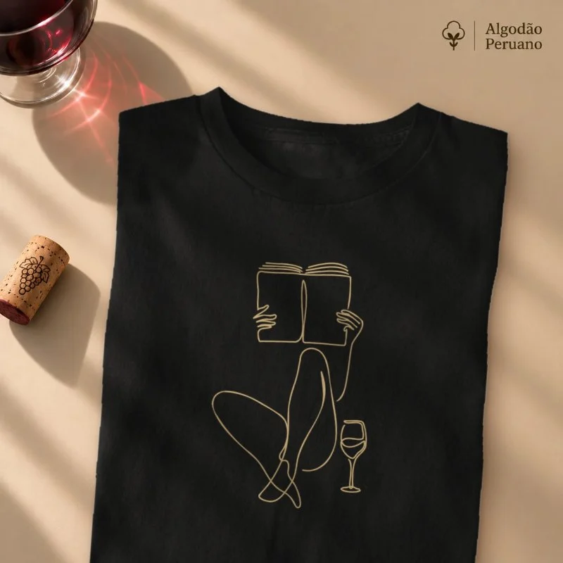Camiseta Leitura e Vinho