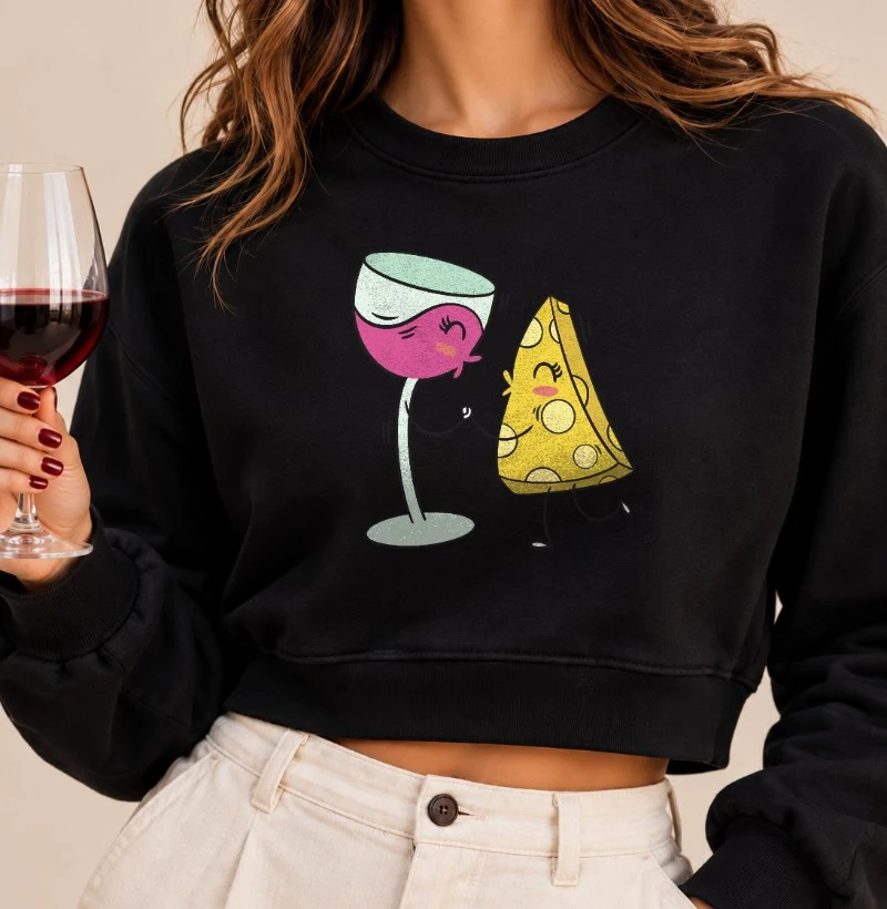 Camiseta Par Perfeito: Vinho e Queijo - Cropped Moletom