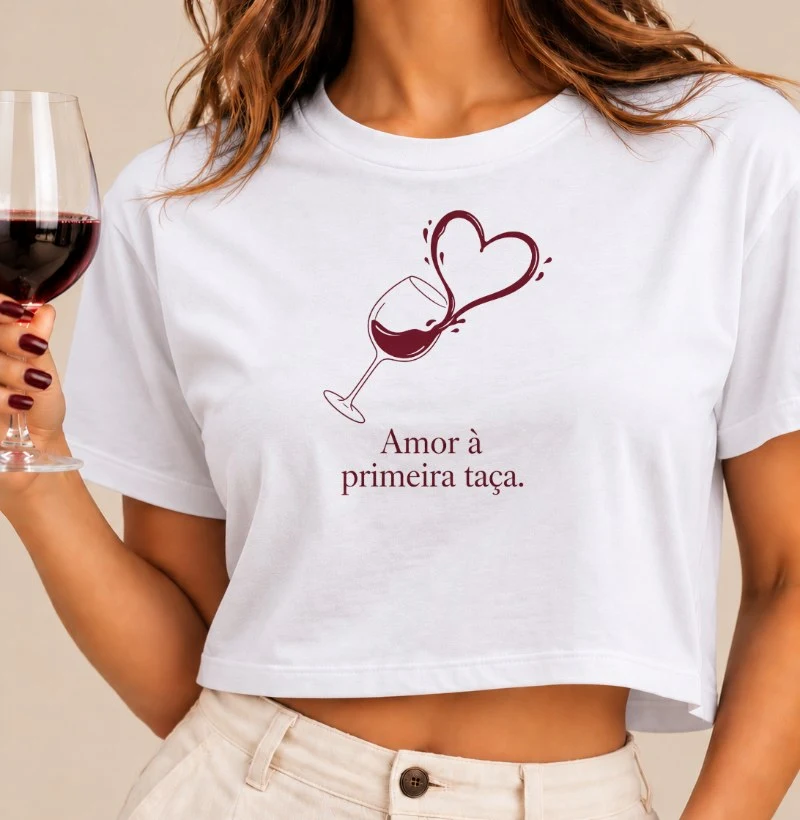 Camiseta Cropped Vinho - Amor à Primeira Taça - Cropped