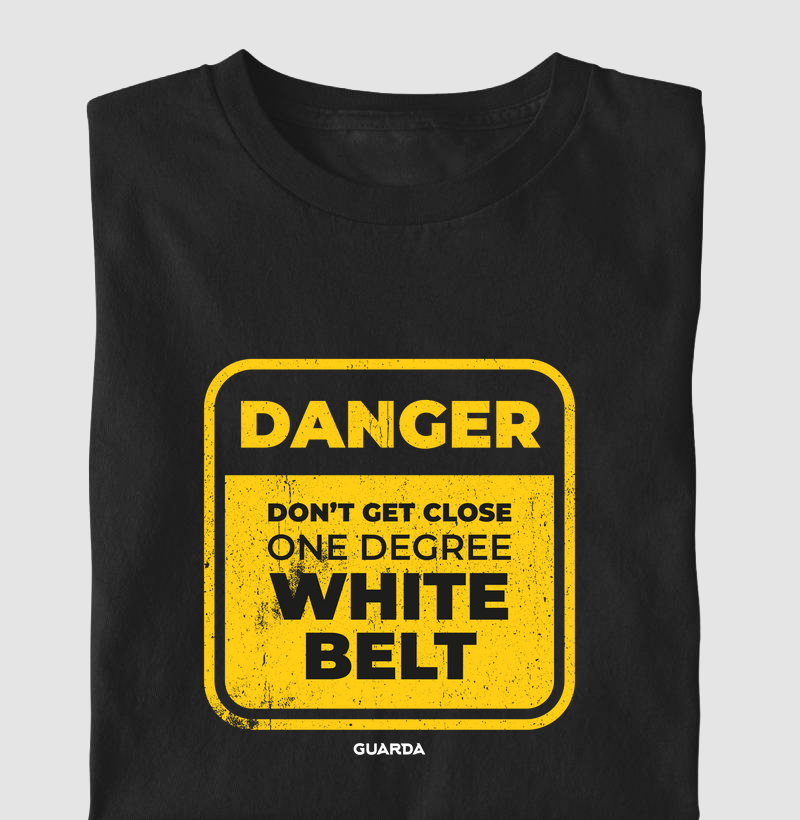 Camiseta Danger White Belt