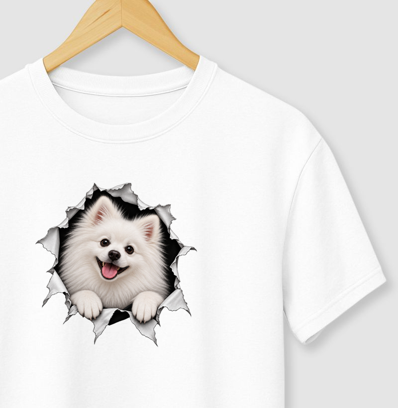 Pomerânia (Spitz Alemão) Saindo da Camisa - Camiseta