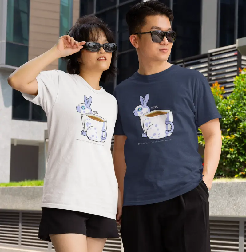 Camiseta Adulto Preta/Azul English Spot-of-Tea by Giovanna Sgarbi