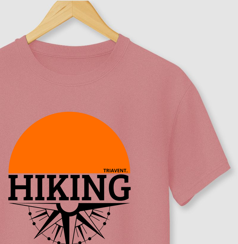 Camiseta Hiking e Bússola.