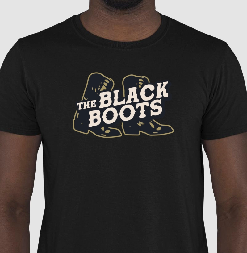 Camiseta Preta Masculina - Black Boots (Logo Oficial)
