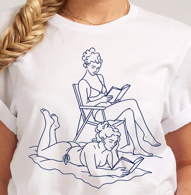 Amigas Lendo na Praia - Camiseta
