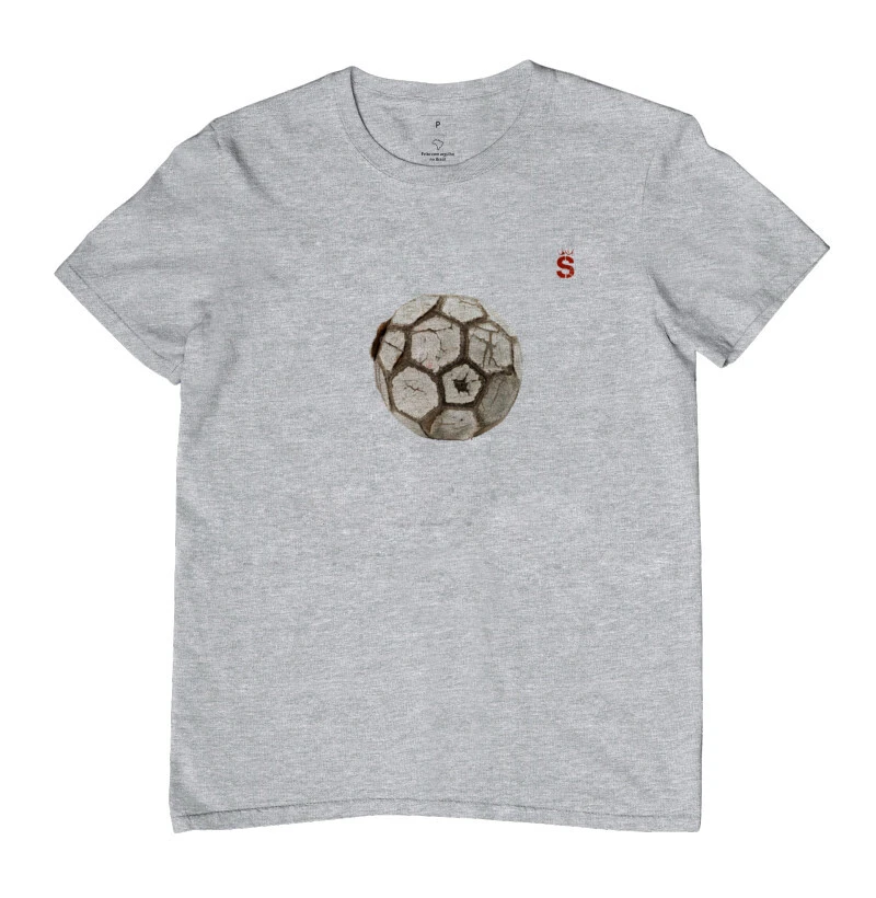 Bola de futebol velha  BONS TEMPOS