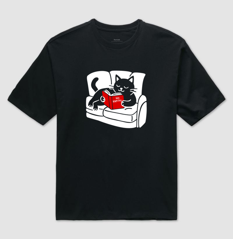 Gato lendo O Capital