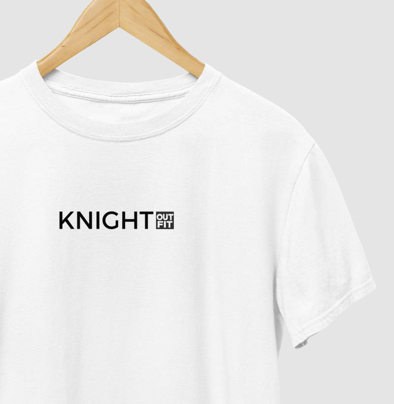 Knight Outfit - Camiseta