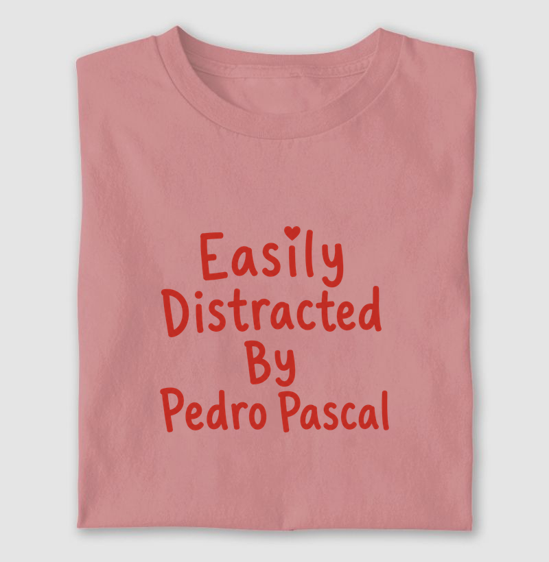 Camiseta Easily Distracted