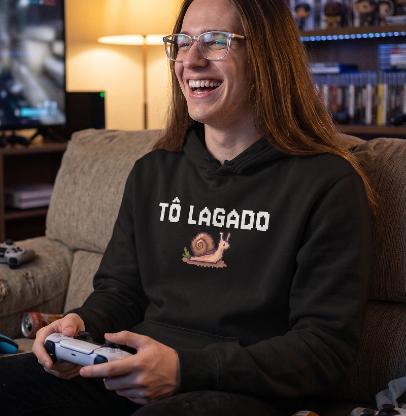Moletom Gamer "Tô Lagado" – Edição Caracol Pixel Art