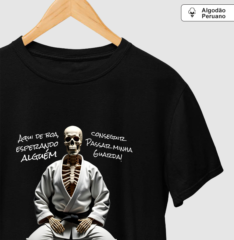 Camiseta Esperando Passarem Minha Guarda