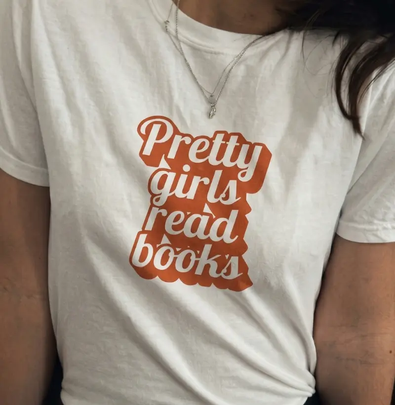 Pretty Girls Read Books