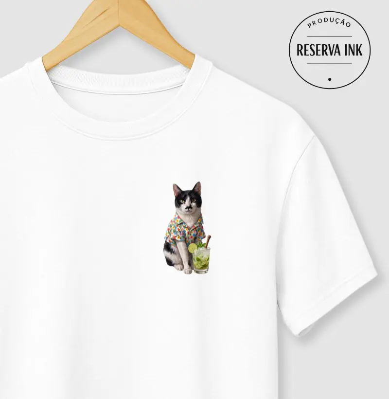 SRD - Gato Preto e Branco Manchado - Férias