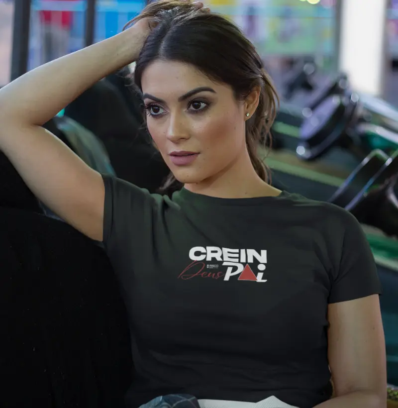 T-Shirt Feminina Preta - Crein Deus Pai