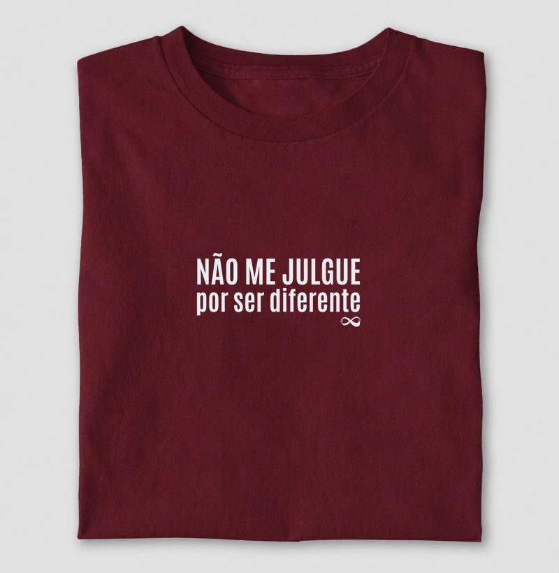 Não me julgue por ser diferente