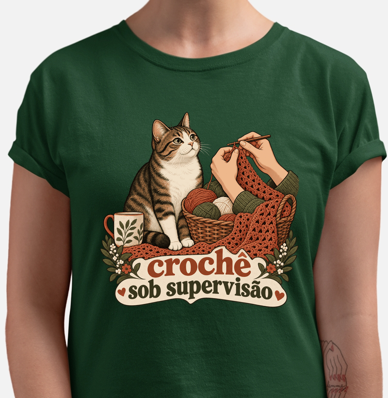 Camiseta Gato Crochê "crochê sob supervisão" | Pelo & Pano
