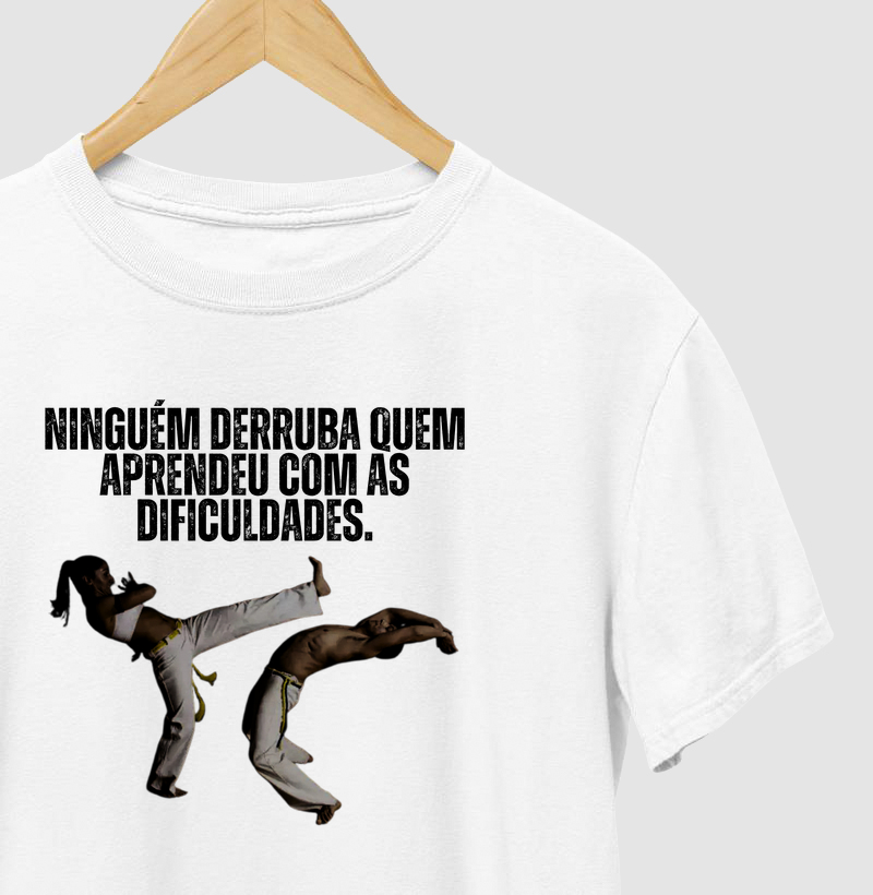 Ninguém derruba quem aprendeu com as dificuldades.