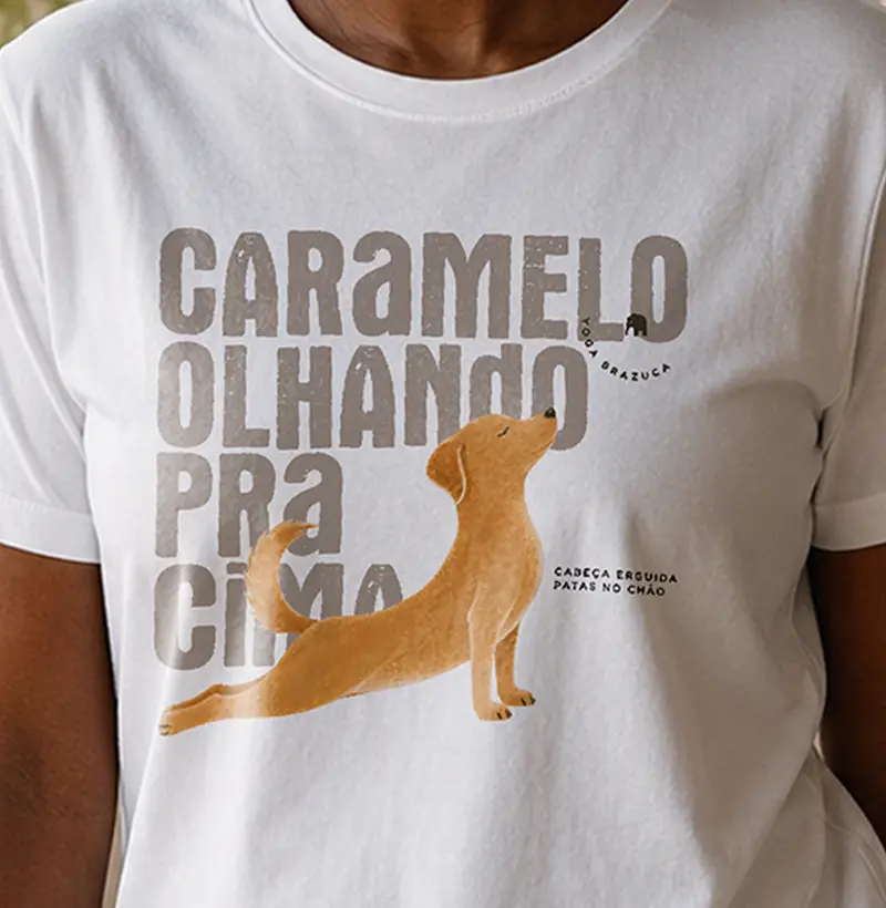 Caramelo olhando pra cima