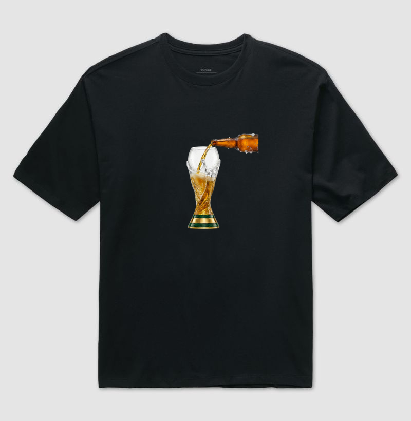Enchendo copa
