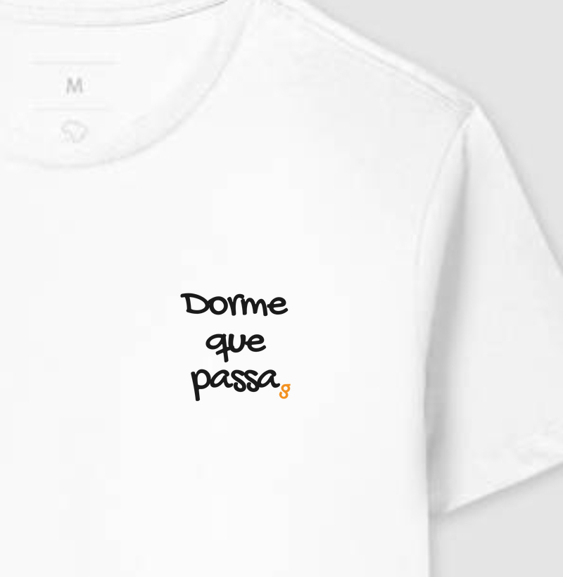 Dorme que passa