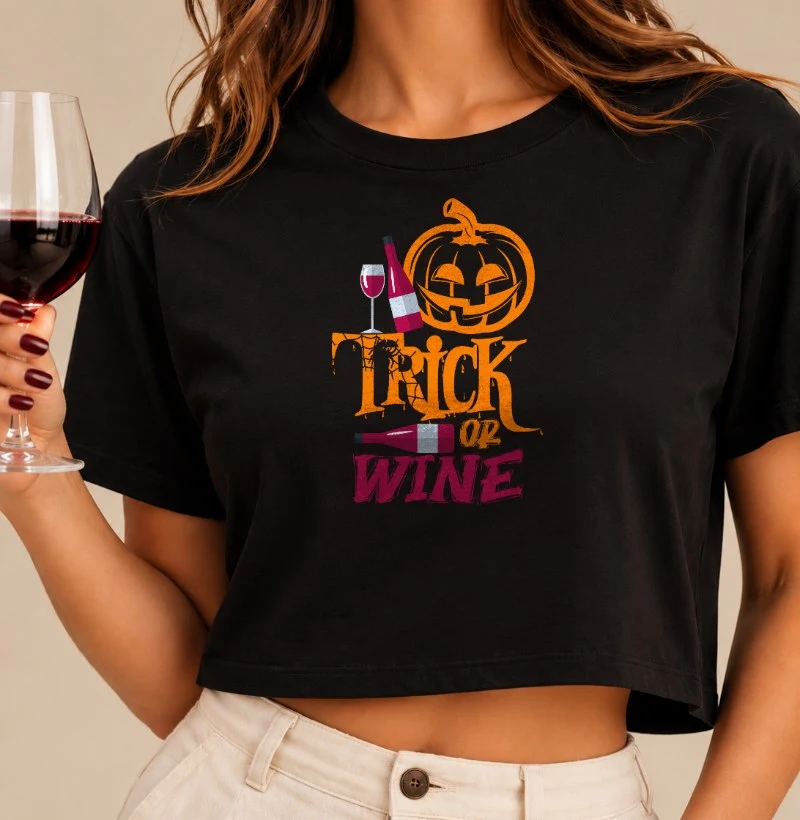 Camiseta Trick or Wine - Cropped
