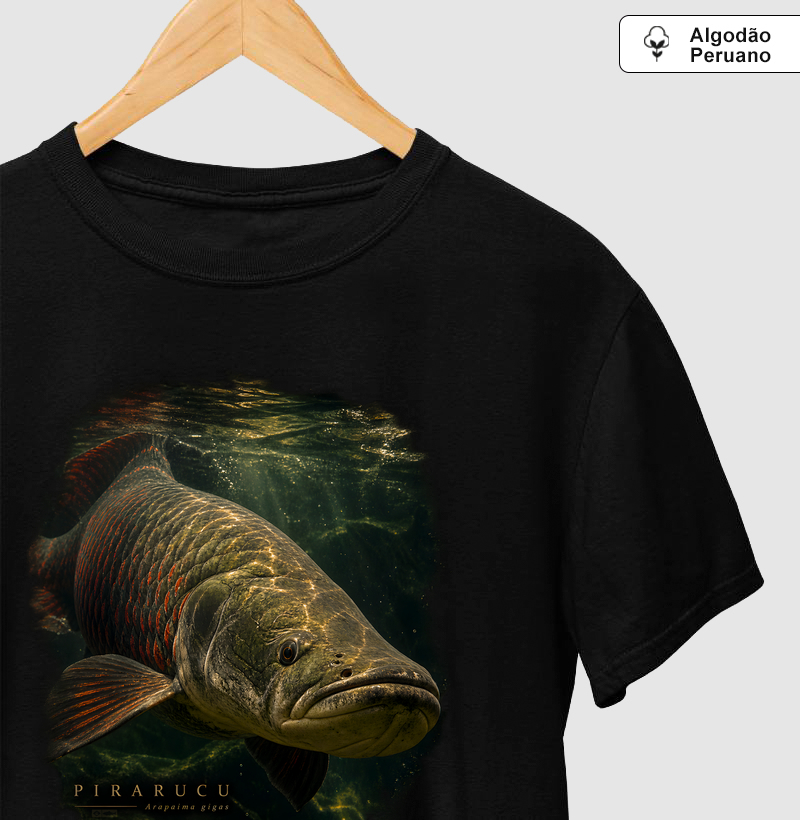 PIRARUCU — MÍSSIL DA AMAZÔNIA - Camiseta Algodão Peruano