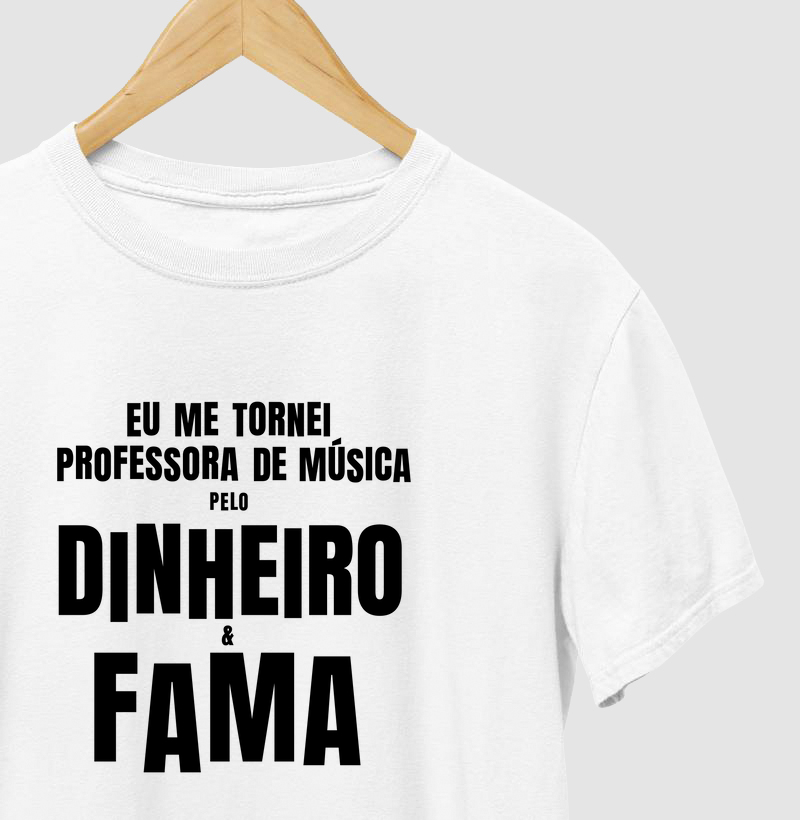 Eu Me Tornei Professora de Música Pelo Dinheiro e Fama