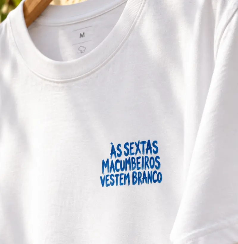 ÀS SEXTAS MACUMBEIROS VESTEM BRANCO MINIMAL - Camiseta Algodão Peruano