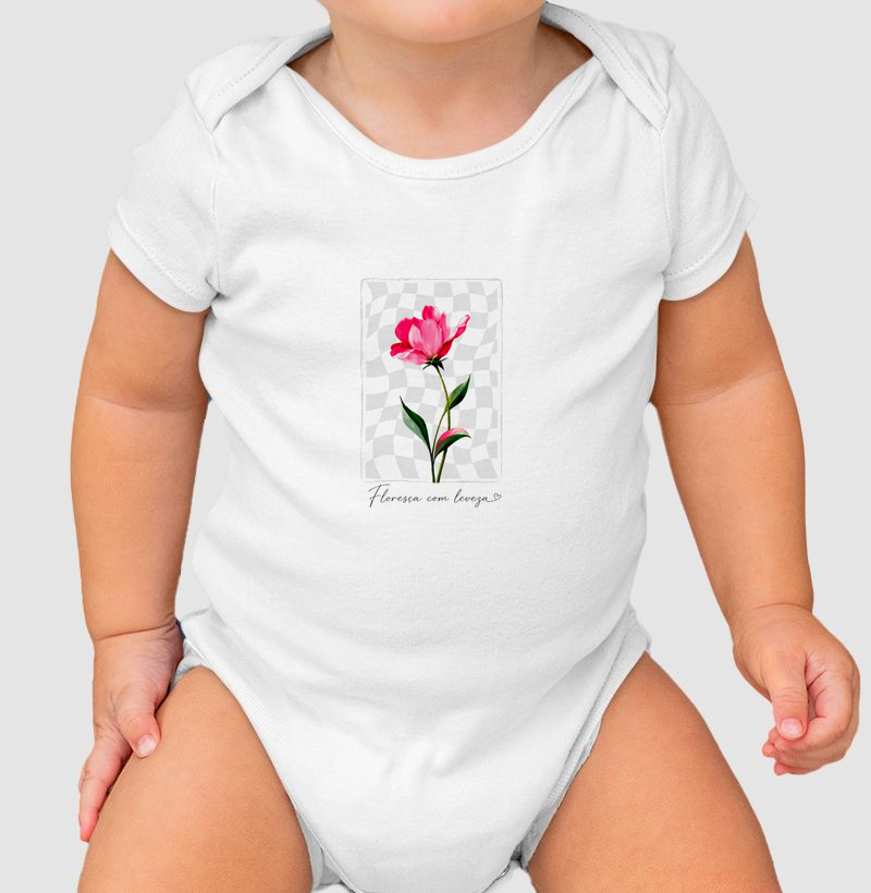 Camiseta Floresça com Leveza