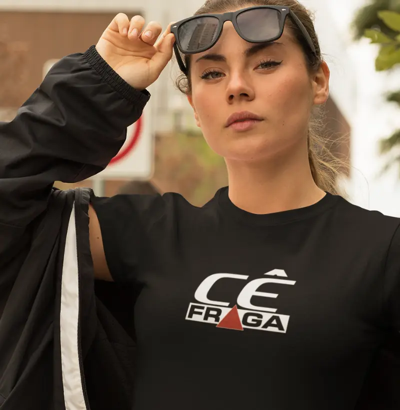 T-Shirt Feminina Preta - Cê Fraga