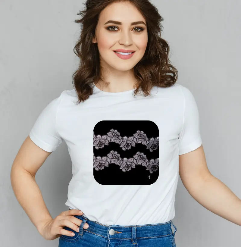 Camiseta Feminina Wandinha 