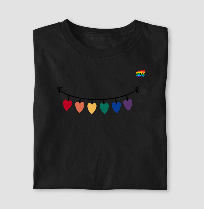 Camiseta Varal Corações