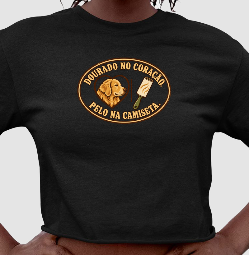 Dourado no coração. Pelo na camiseta.