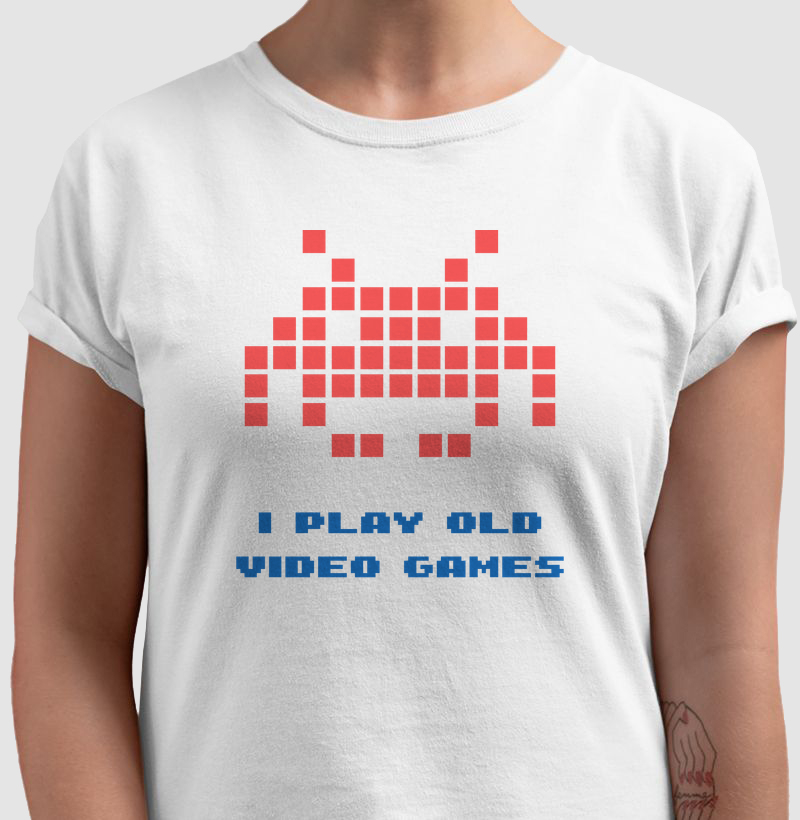 Pixel Alien Gamer – Think Tee