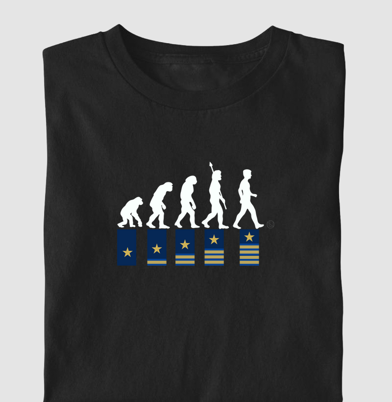 Camiseta Evolução do Comandante 