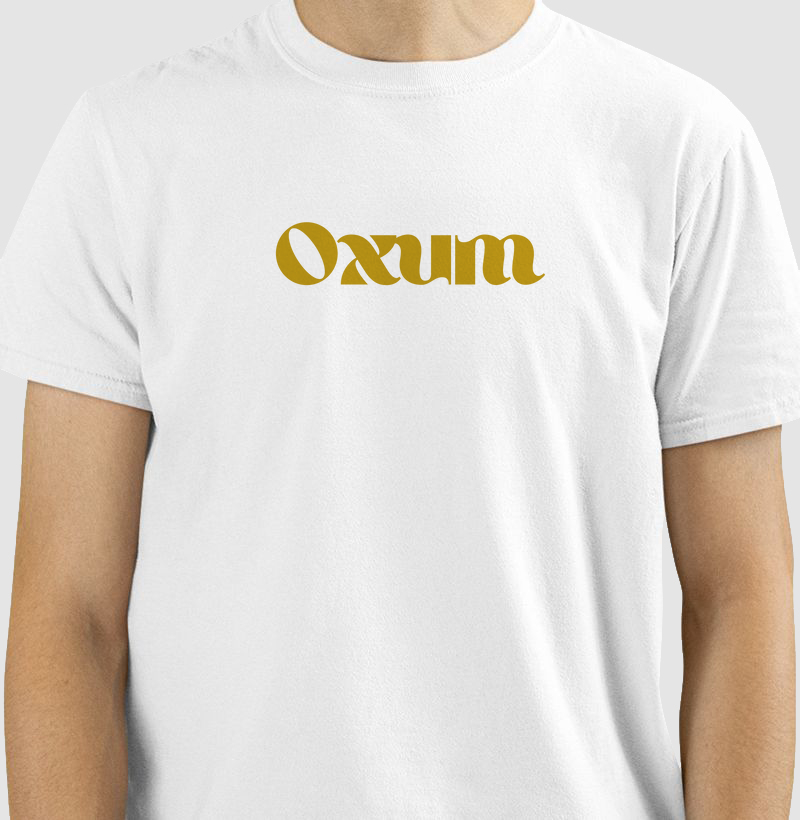 Camiseta Masculina de Algodão Oxum - Elegância e Proteção