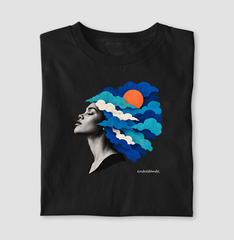 Camiseta Cabeça nas Nuvens 