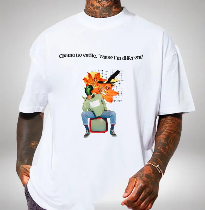 Camiseta Oversized - Chama no estilo. 'cause I'm different!