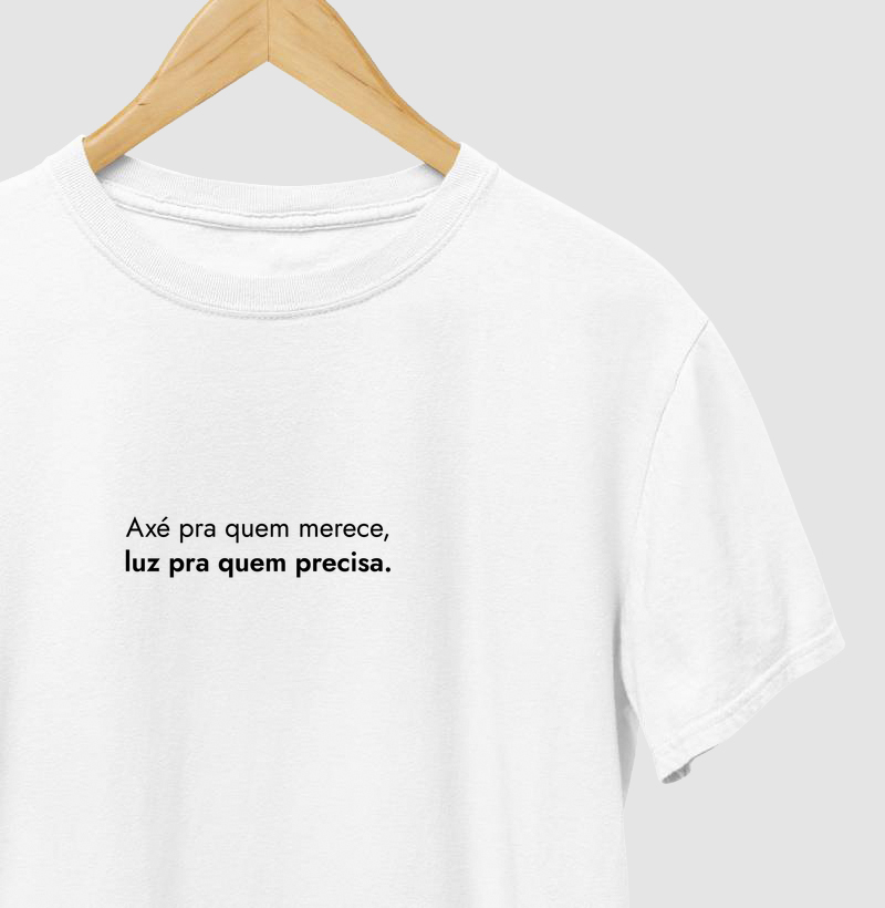 Camiseta Umbanda Axé pra Quem Merece – Estampa Escura - Camiseta
