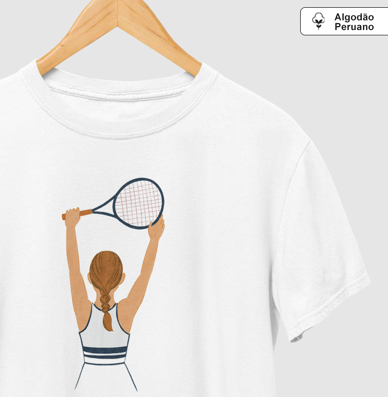 Tenista com raquete no alto - Algodão Premium Peruano