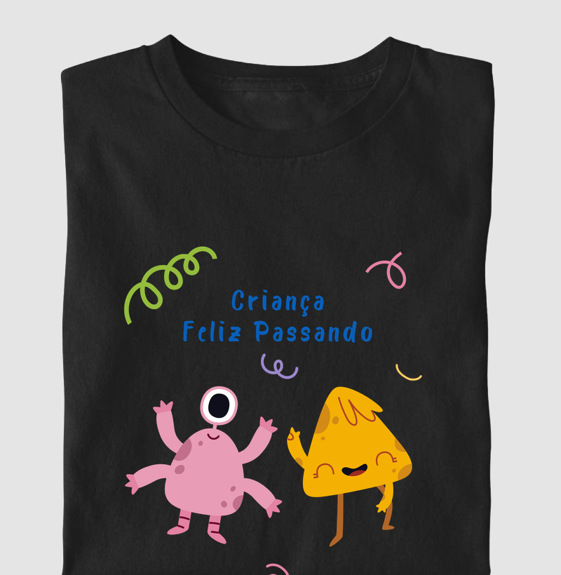 Camiseta Infantil Criança Feliz Passando