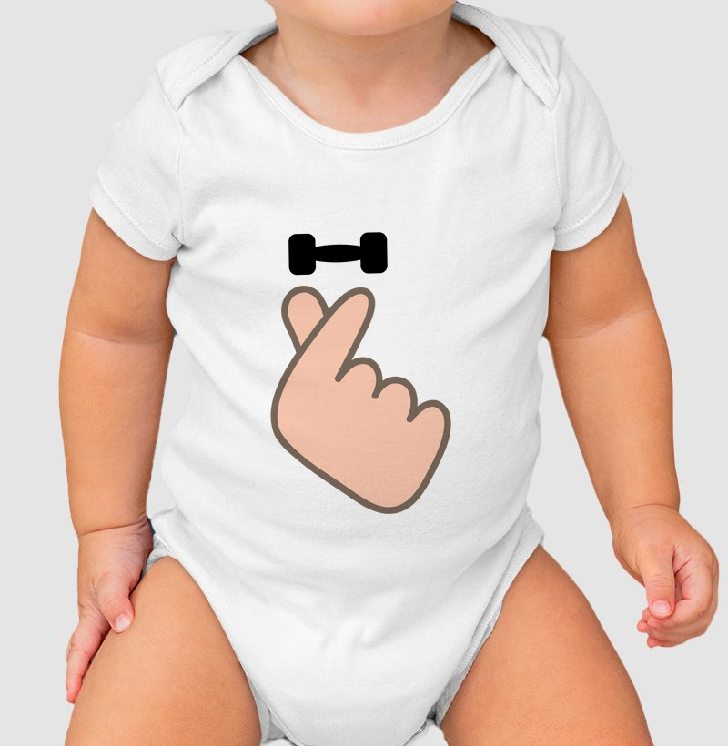 Doragym finger heart