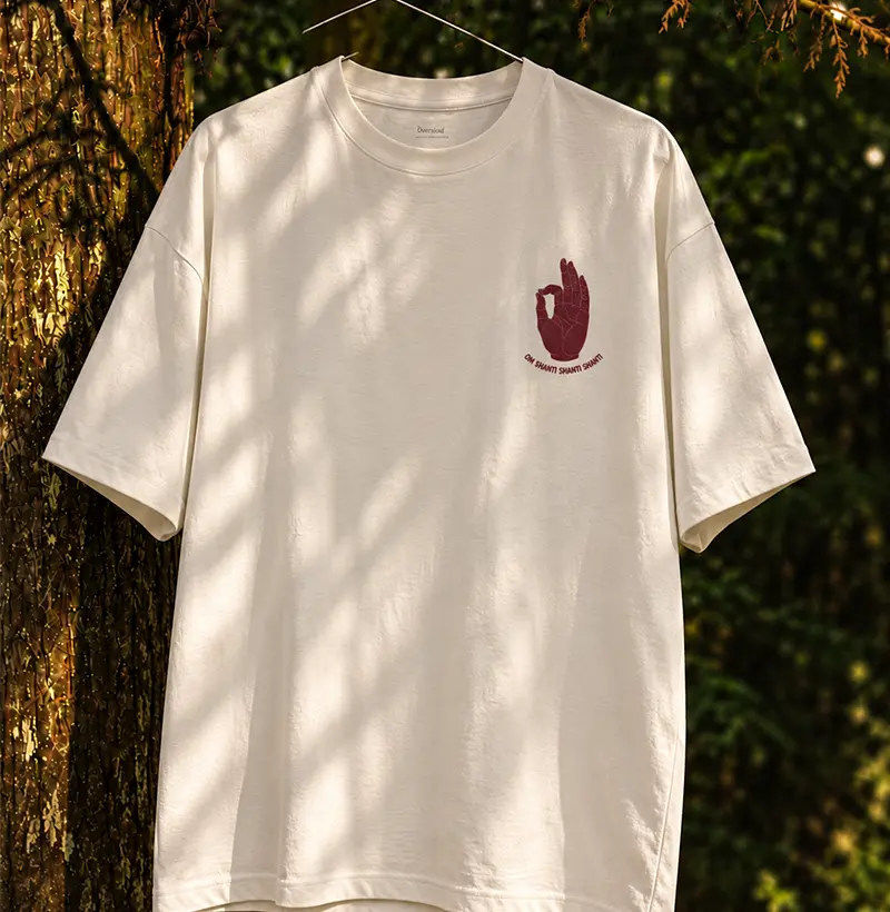 Oversized - OM Shanti Shanti Shanti - Camiseta Oversized
