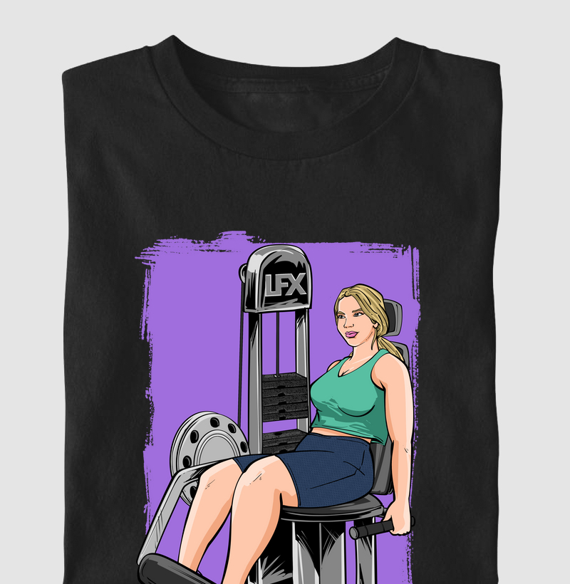 Mulher fazendo Cadeira Extensora V05