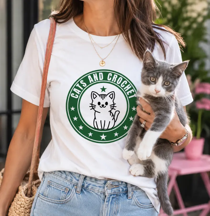 Camiseta Cats And Crochet Divertida
