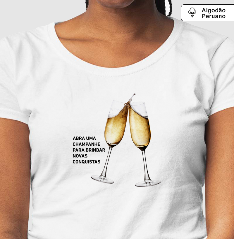 Abra Uma Champanhe Para Brindar Novas Conquistas