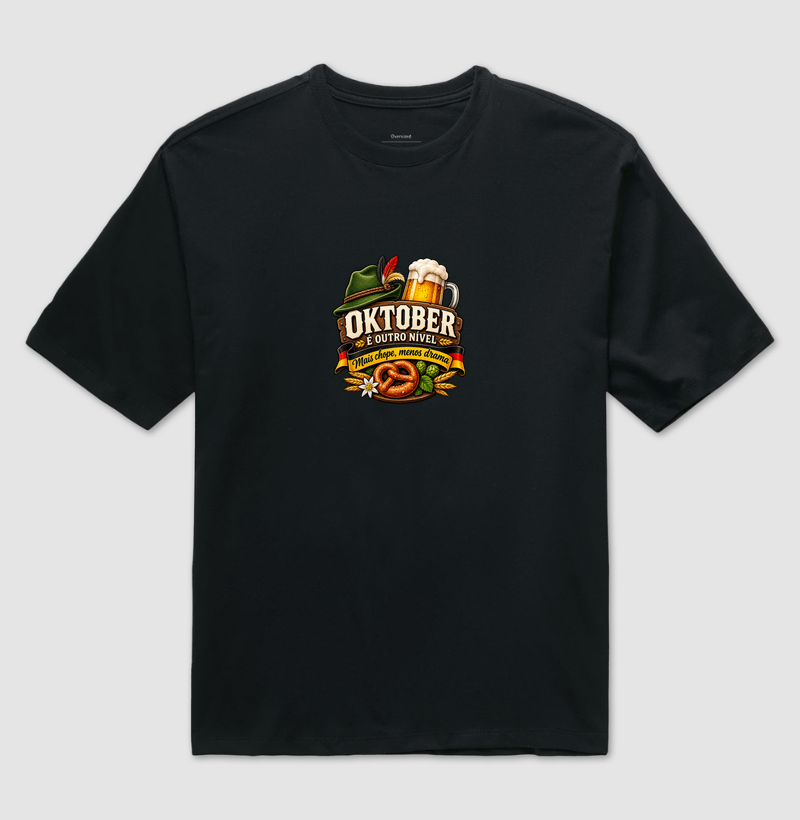 Oktober é outro nível — mais chope, menos drama - Camiseta Oversized