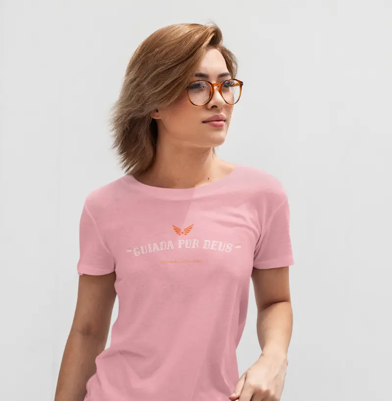 Camiseta Cristã Feminina Protegida Pelos Anjos | Milagree
